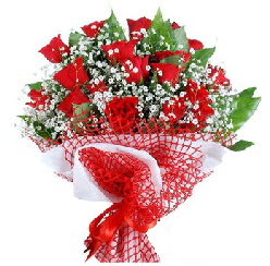 11 kırmızı gülden buket  Tekirdağ hediye sevgilime hediye çiçek 