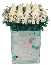  Tekirdağ internetten çiçek satışı  7 adet beyaz gül cam yada mika vazo tanzim