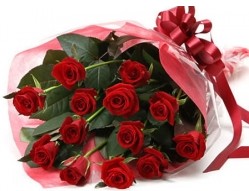  Tekirdağ çiçek online çiçek siparişi  10 adet kipkirmizi güllerden buket tanzimi